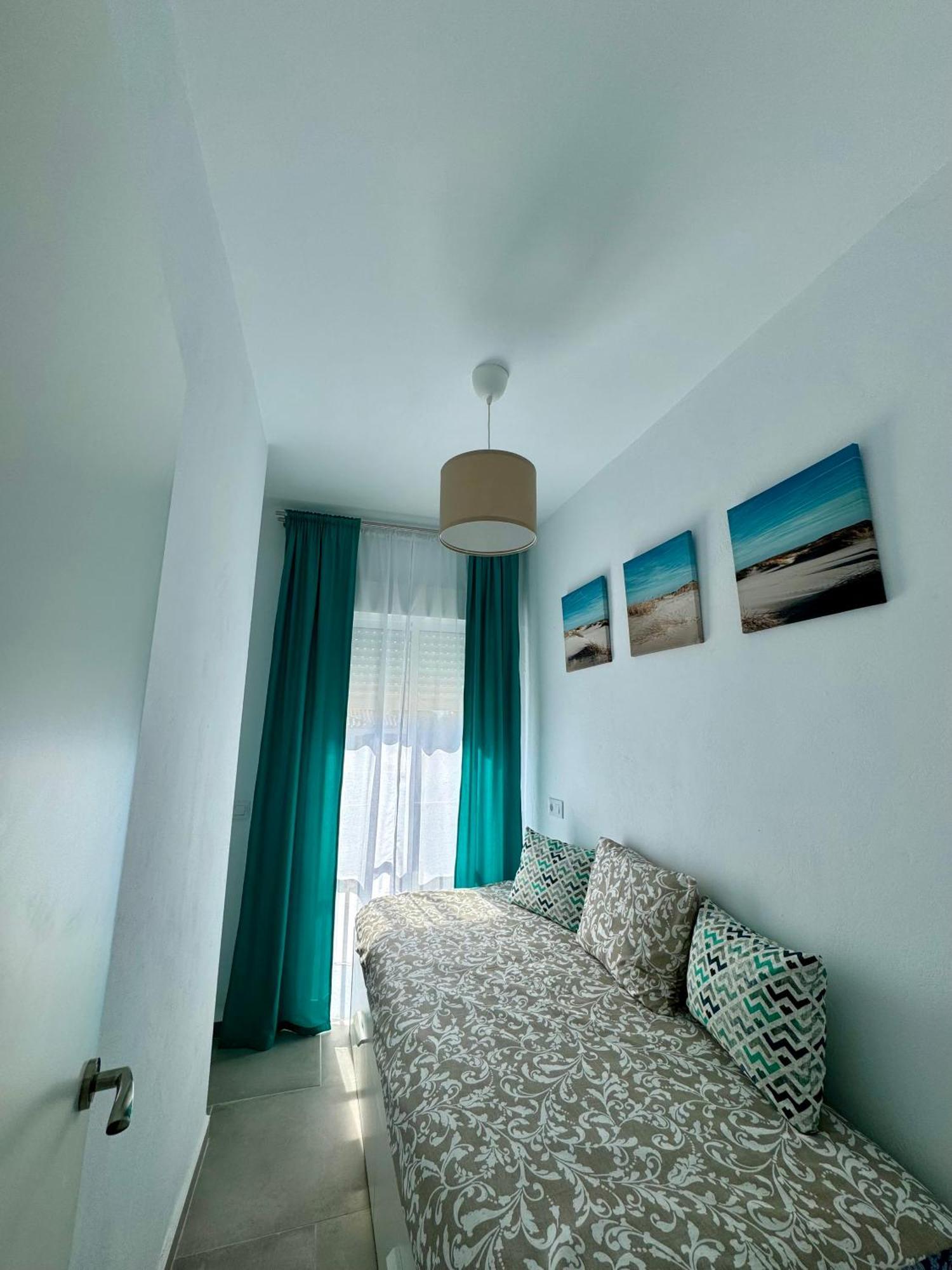 Apartamentos Munoz Fornell 2 Chiclana de la Frontera Kültér fotó